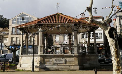 casco histórico de Cangas, palco de música