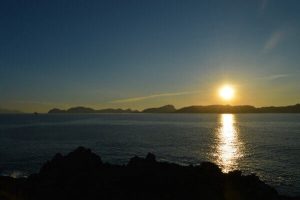 Puesta de sol en las Islas cíes vista desde Cabo Home