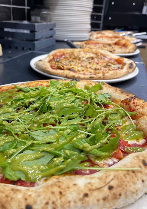 donde comer en cangas pizza