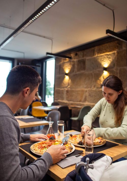 donde comer en cangas pizza